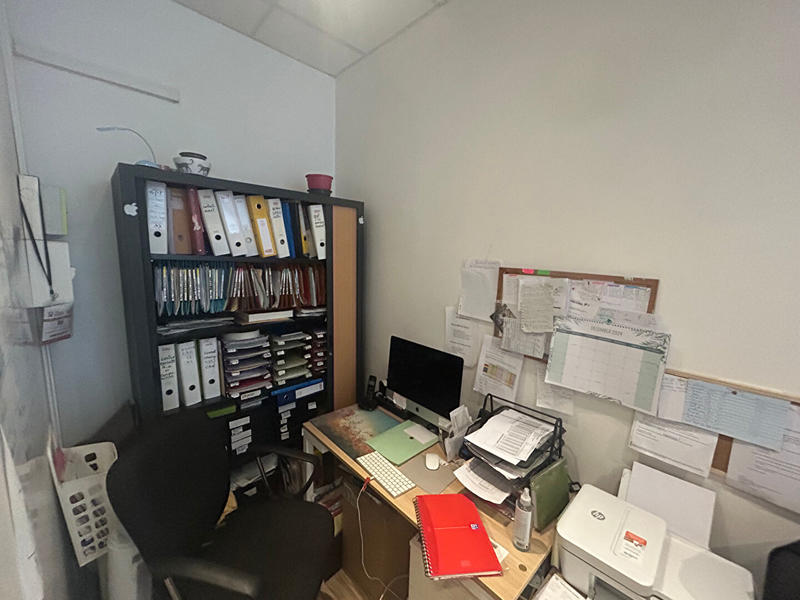 Local commercial - 15 m² - 1 pièce