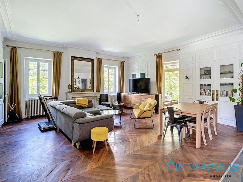 Maison ancienne - 167 m² - 6 pièces