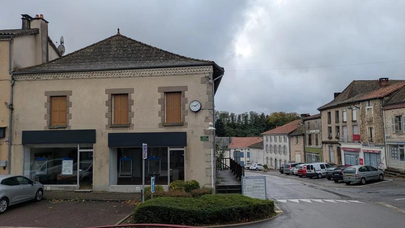 Magasins - 74 m² - 2 pièces