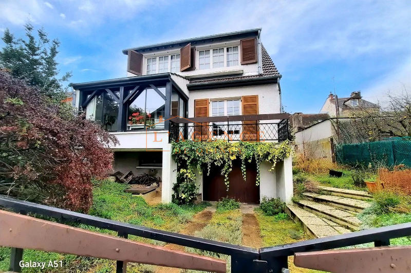 Maison - 121 m² - 4 pièces