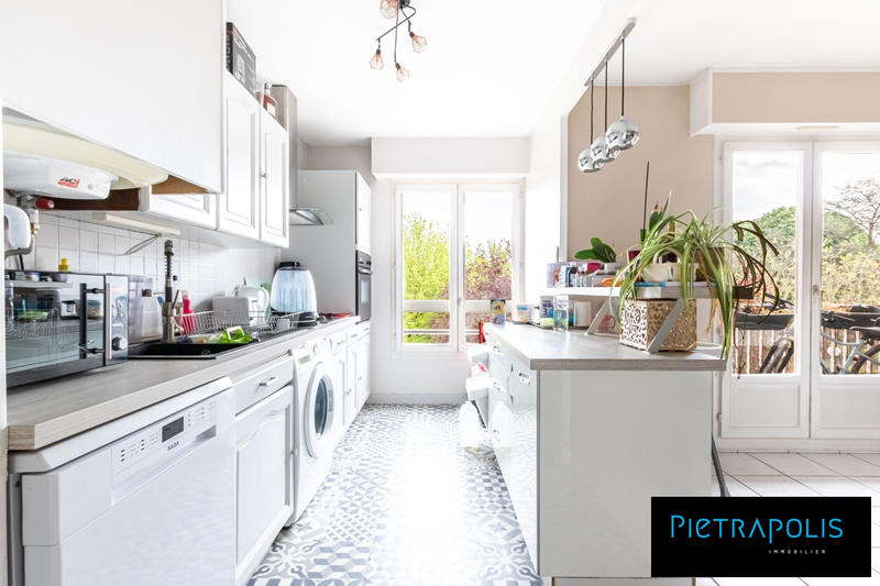 Appartement - 64 m² - 3 pièces