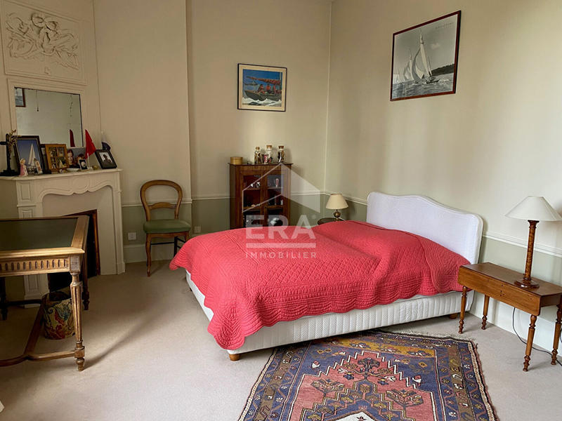 Maison - 379 m² - 15 pièces