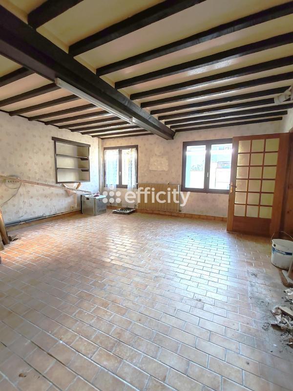 Maison - 310 m² - 12 pièces
