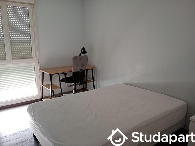 Chambre - 14 m² - 1 pièce