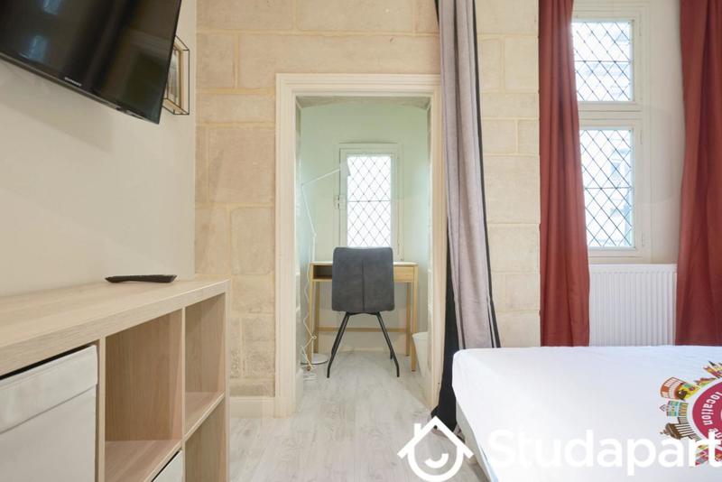 Chambre - 15 m² - 1 pièce