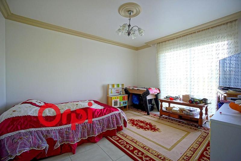 Maison - 180 m² - 6 pièces