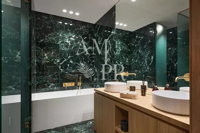 Appartement - 110 m² - 5 pièces