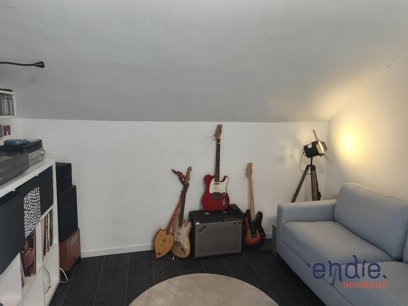 Maison - 245 m² - 12 pièces