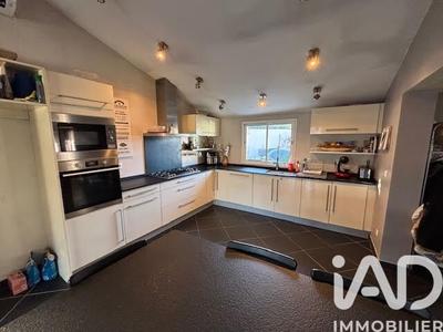 Maison - 137 m² - 5 pièces