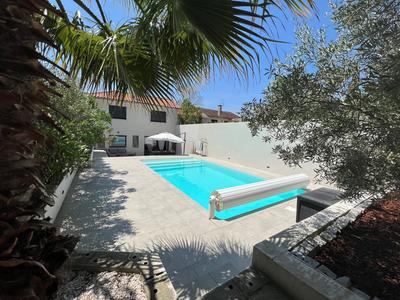 Maison - 152 m² - 6 pièces