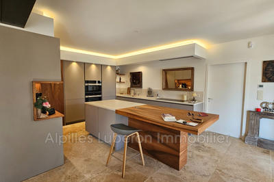 Maison - 17 m² - 6 pièces