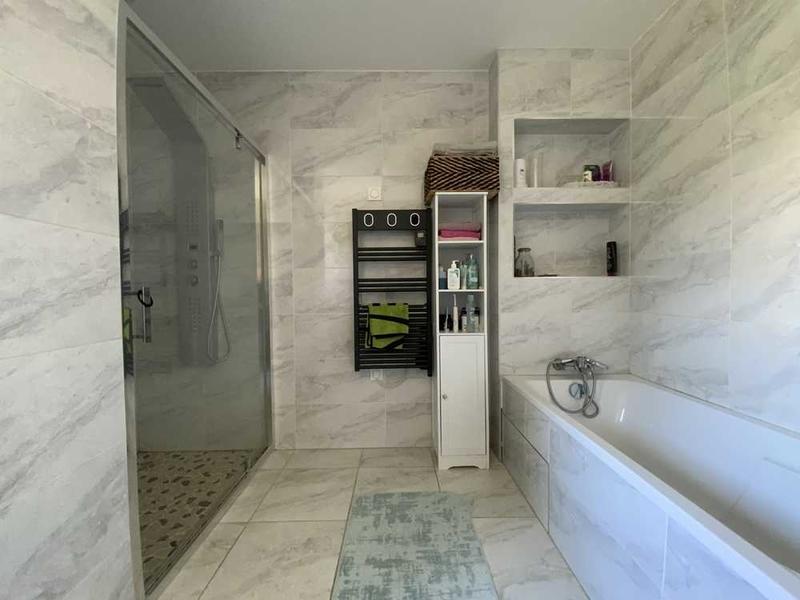 Maison traditionnelle - 130 m² - 5 pièces