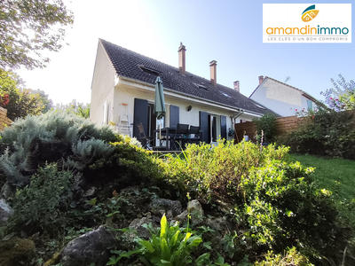 Maison - 102 m² - 6 pièces