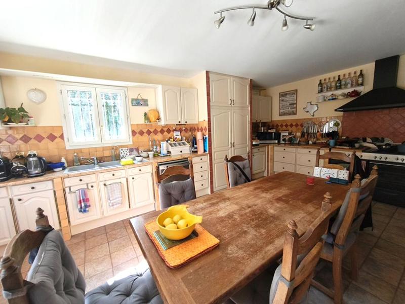 Maison - 233 m² - 8 pièces