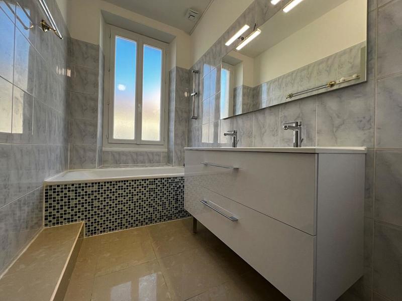 Maison - 135 m² - 9 pièces