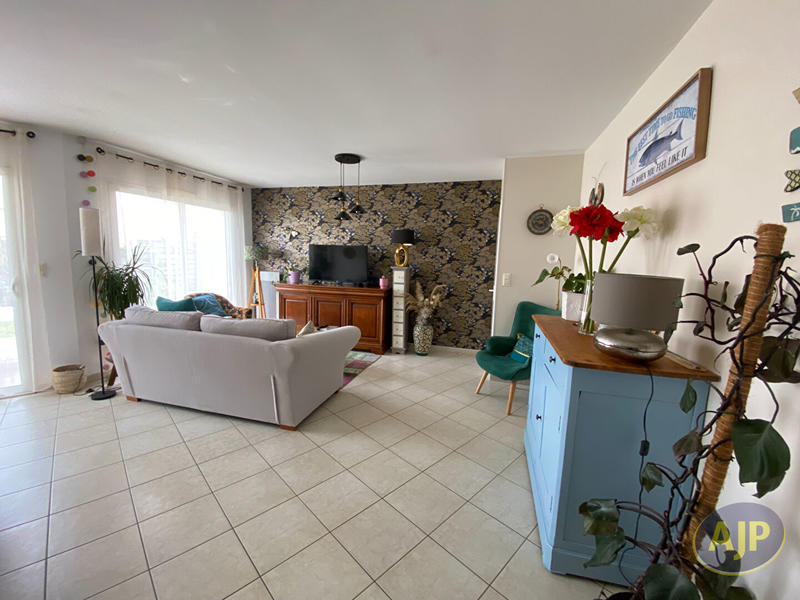 Maison - 86 m² - 4 pièces