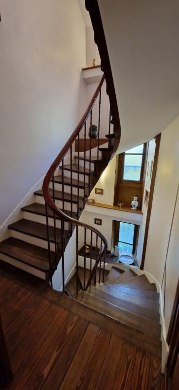 Maison - 232 m² - 9 pièces