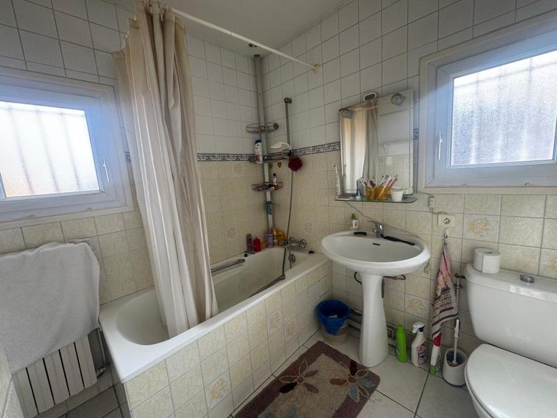 Maison - 93 m² - 5 pièces