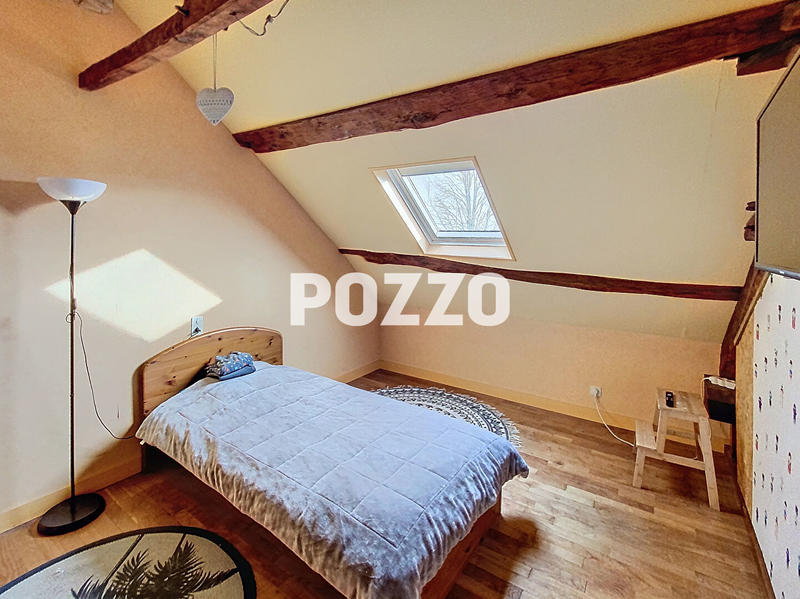 Maison - 199 m² - 7 pièces
