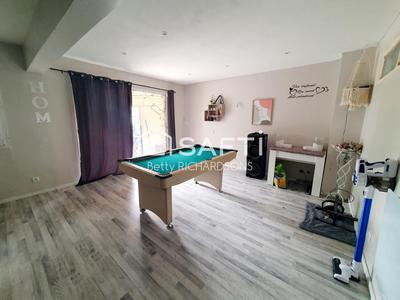 Maison - 107 m² - 7 pièces