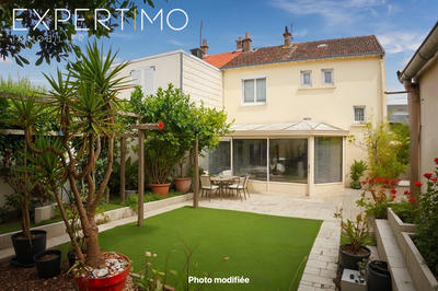 Maison - 94 m² - 6 pièces