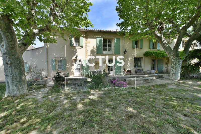 Maison - 450 m² - 12 pièces