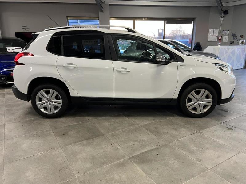 Peugeot 2008 1.2i Pt 82 cv Style / Garantie 12 Mois