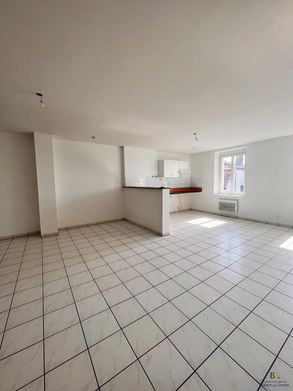 Appartement - 102 m² - 4 pièces