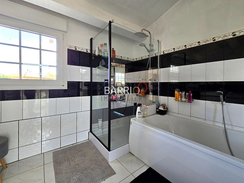 Villa - 195 m² - 8 pièces