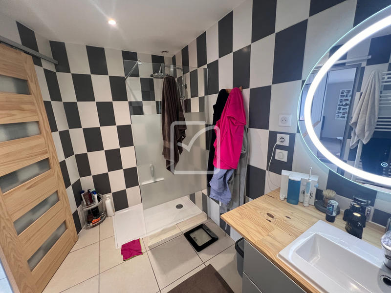 Maison - 418 m² - 20 pièces