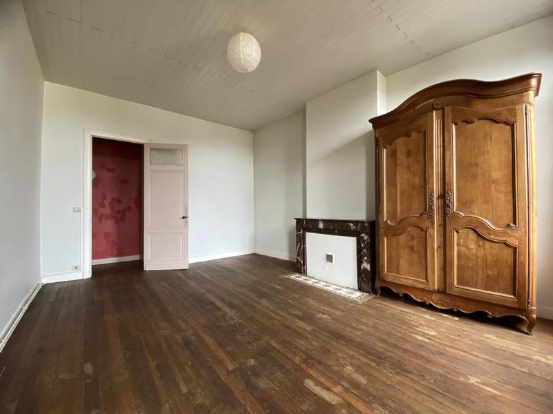 Maison - 654 m² - 11 pièces