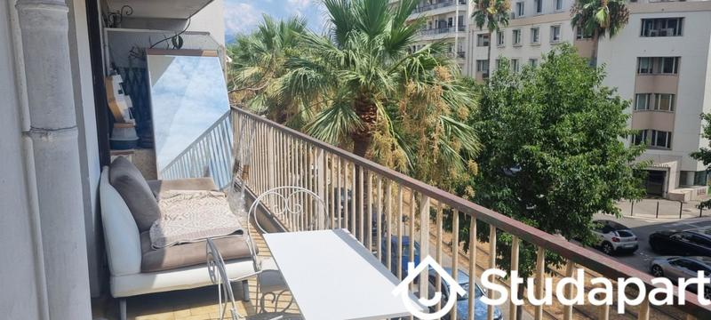 Chambre - 14 m² - 1 pièce