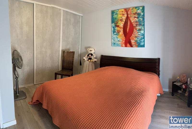 Maison - 180 m² - 6 pièces