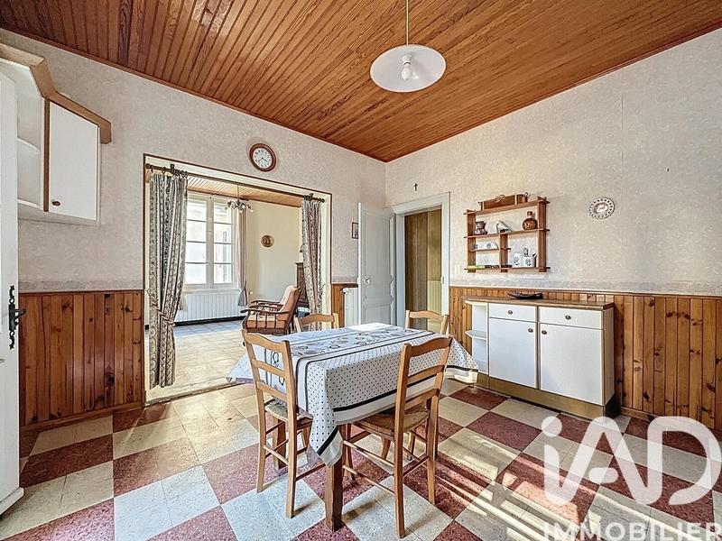 Maison - 253 m² - 8 pièces