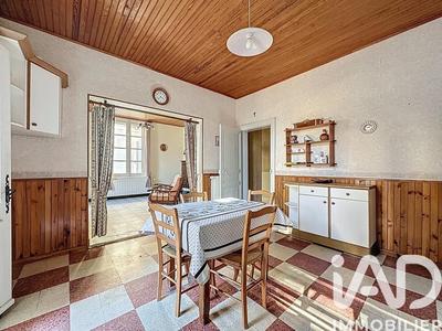 Maison - 253 m² - 8 pièces