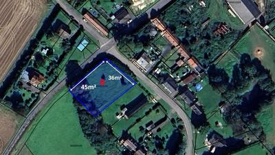 Terrain constructible - 1 617 m²