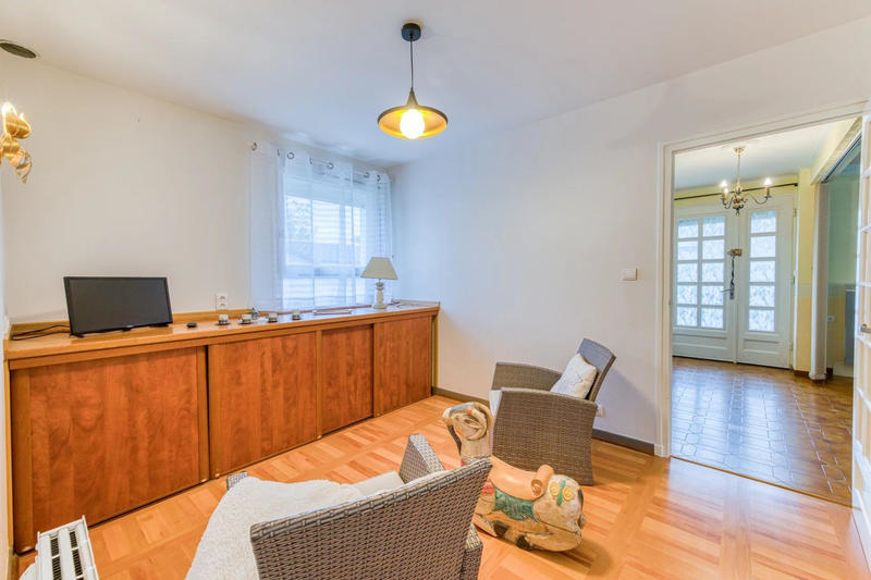 Maison - 121 m² - 7 pièces