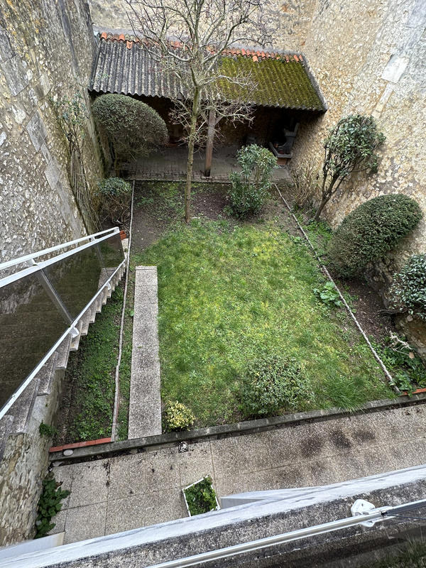 Maison - 247 m² - 9 pièces