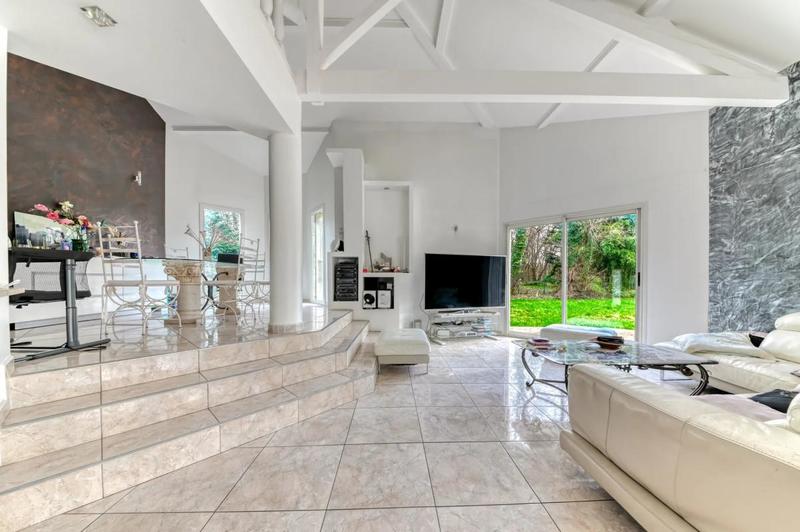 Maison d'architecte - 200 m² - 7 pièces