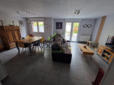 Maison - 96 m² - 6 pièces