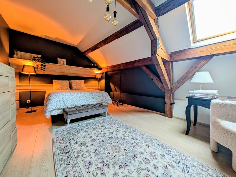 Appartement - 202 m² - 6 pièces