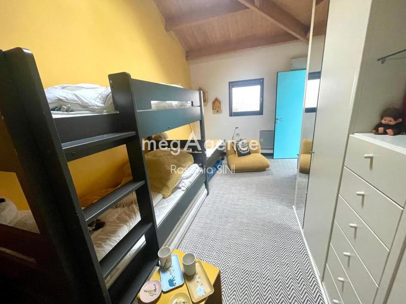 Maison - 246 m² - 8 pièces