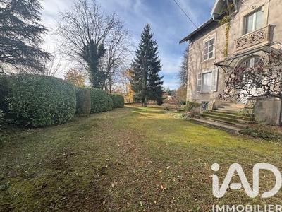 Maison - 201 m² - 7 pièces