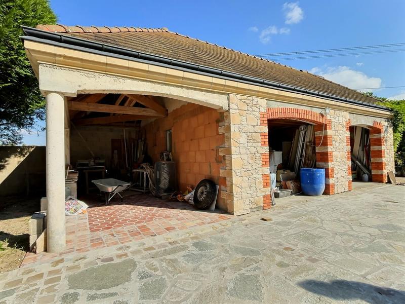 Maison - 257 m² - 9 pièces