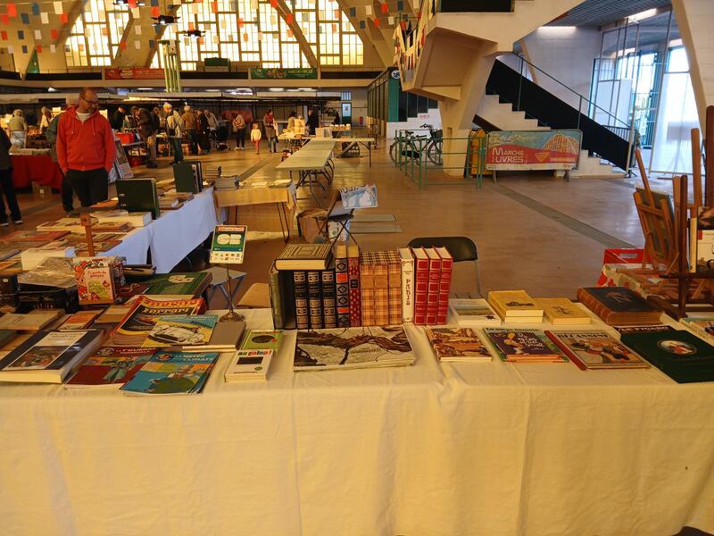 Marché aux livres et vieux papiers