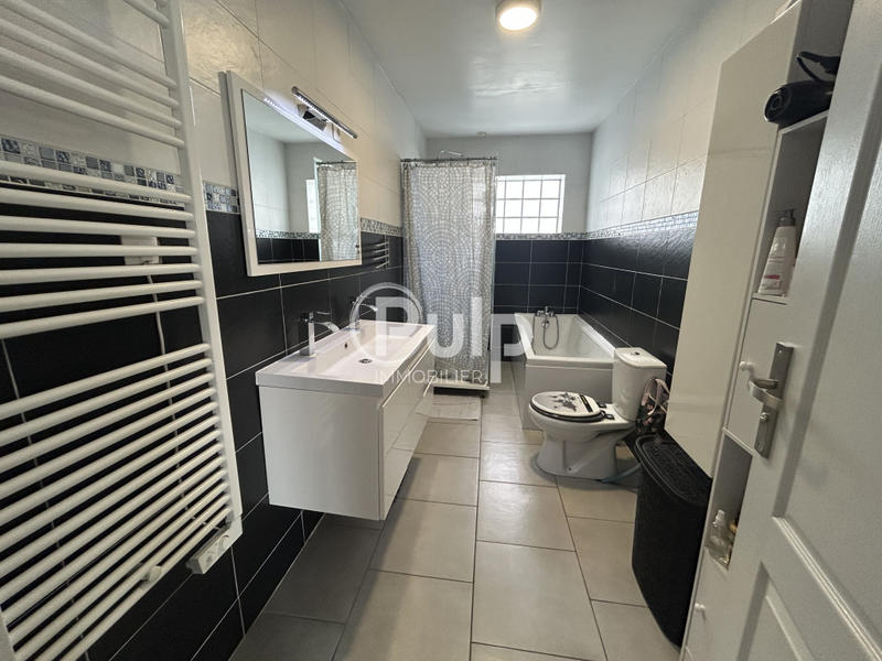 Maison - 110 m² - 6 pièces