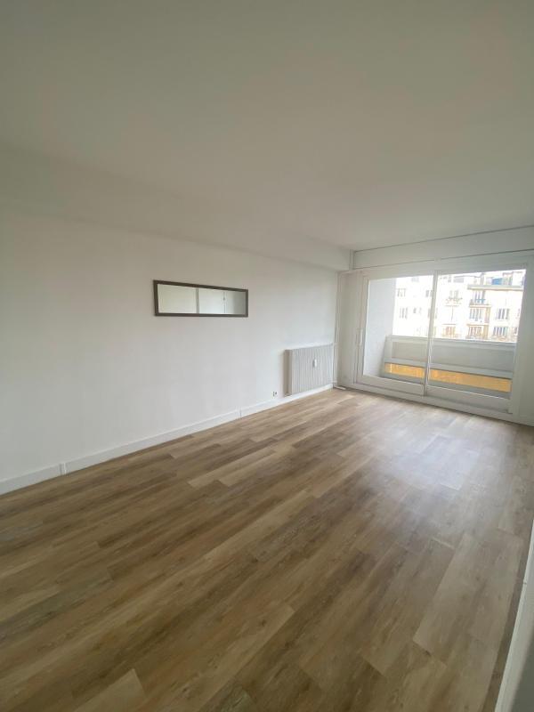 Studio - 25 m² - 1 pièce
