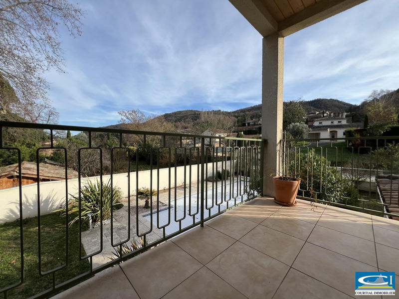 Villa - 189 m² - 7 pièces