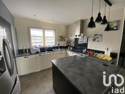 Maison - 140 m² - 5 pièces