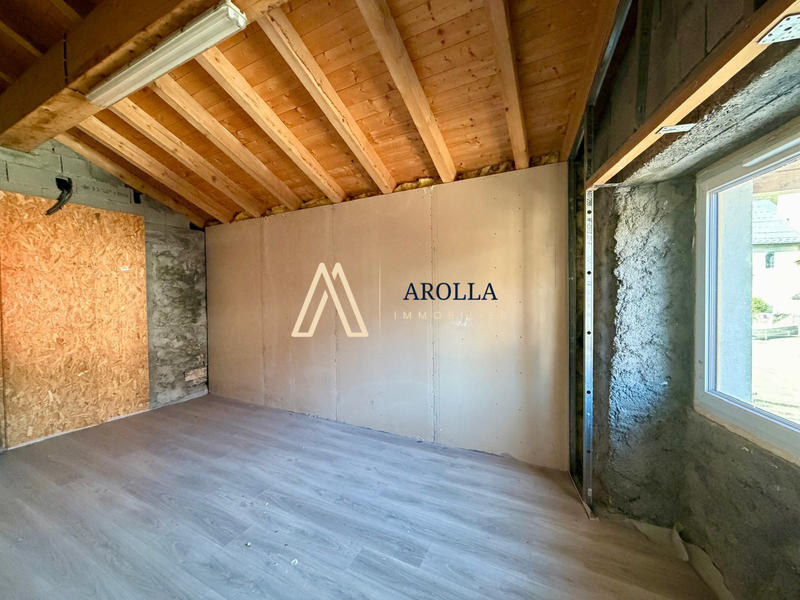 Loft - 110 m² - 2 pièces